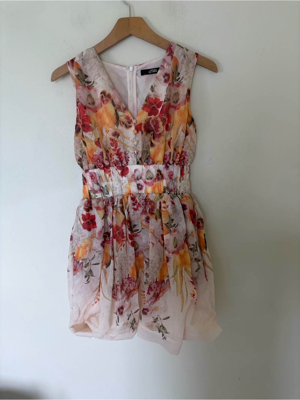 Vintage v neck Wonderland Floral Print Dress featuring a vibrant poppy print an